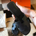 HERMES ORAN SLIDE SANDALS IN BLACK EPSOM CALFSKIN – HMSD086