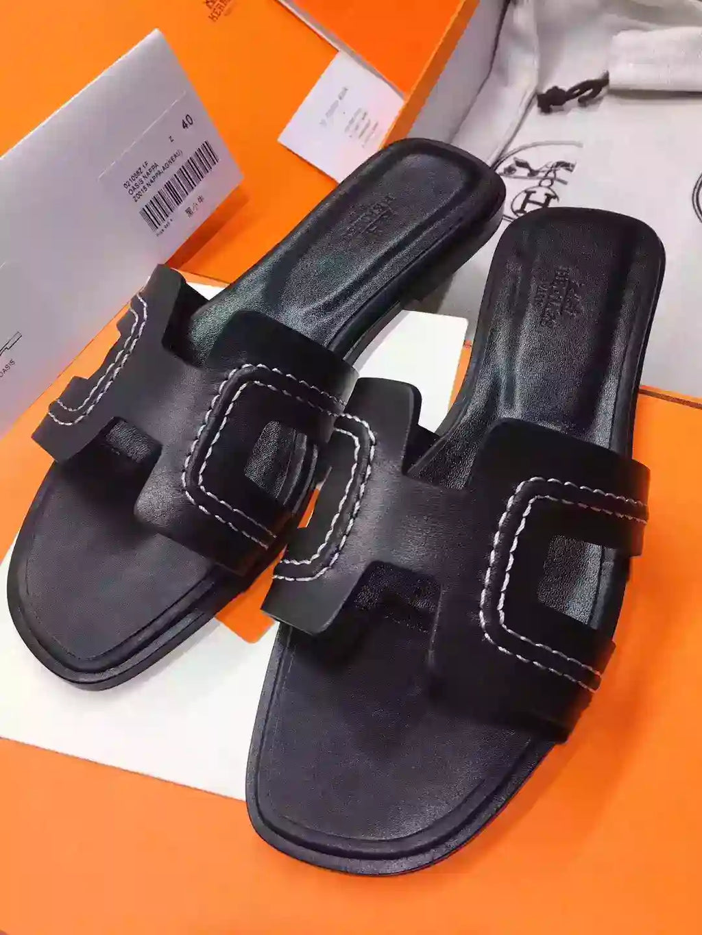 HERMES ORAN SLIDE SANDALS IN BLACK LEATHER WITH STITCHED – HMSD044