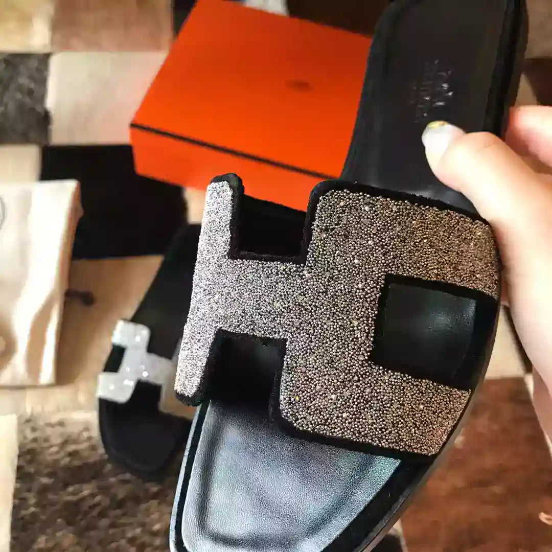 HERMES ORAN SLIDE SANDALS IN BLACK SUEDE WITH CRYSTAL – HMSD103