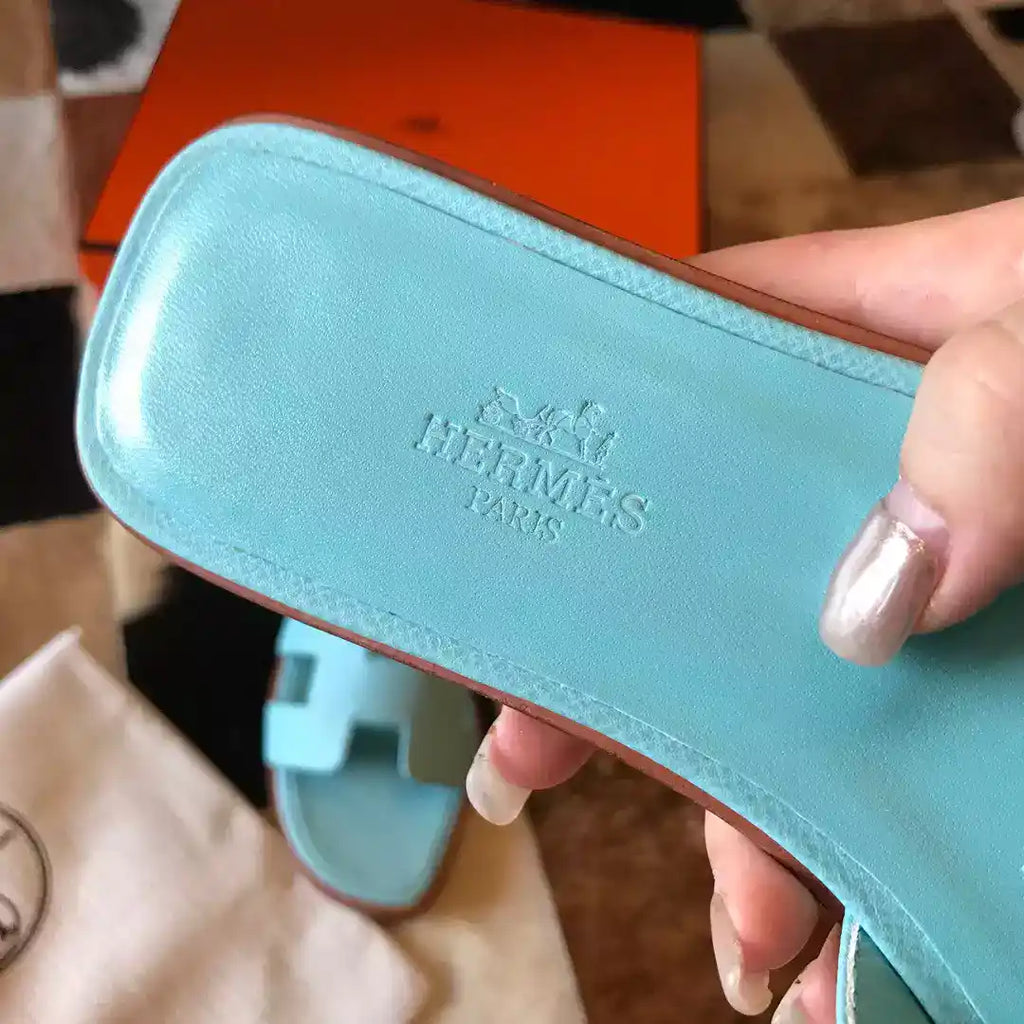 HERMES ORAN SLIDE SANDALS IN BLUE ATOLL EPSOM CALFSKIN – HMSD064