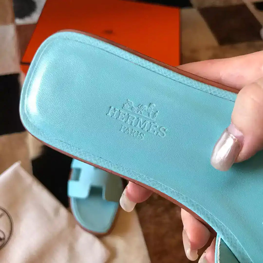 HERMES ORAN SLIDE SANDALS IN BLUE ATOLL EPSOM CALFSKIN – HMSD064