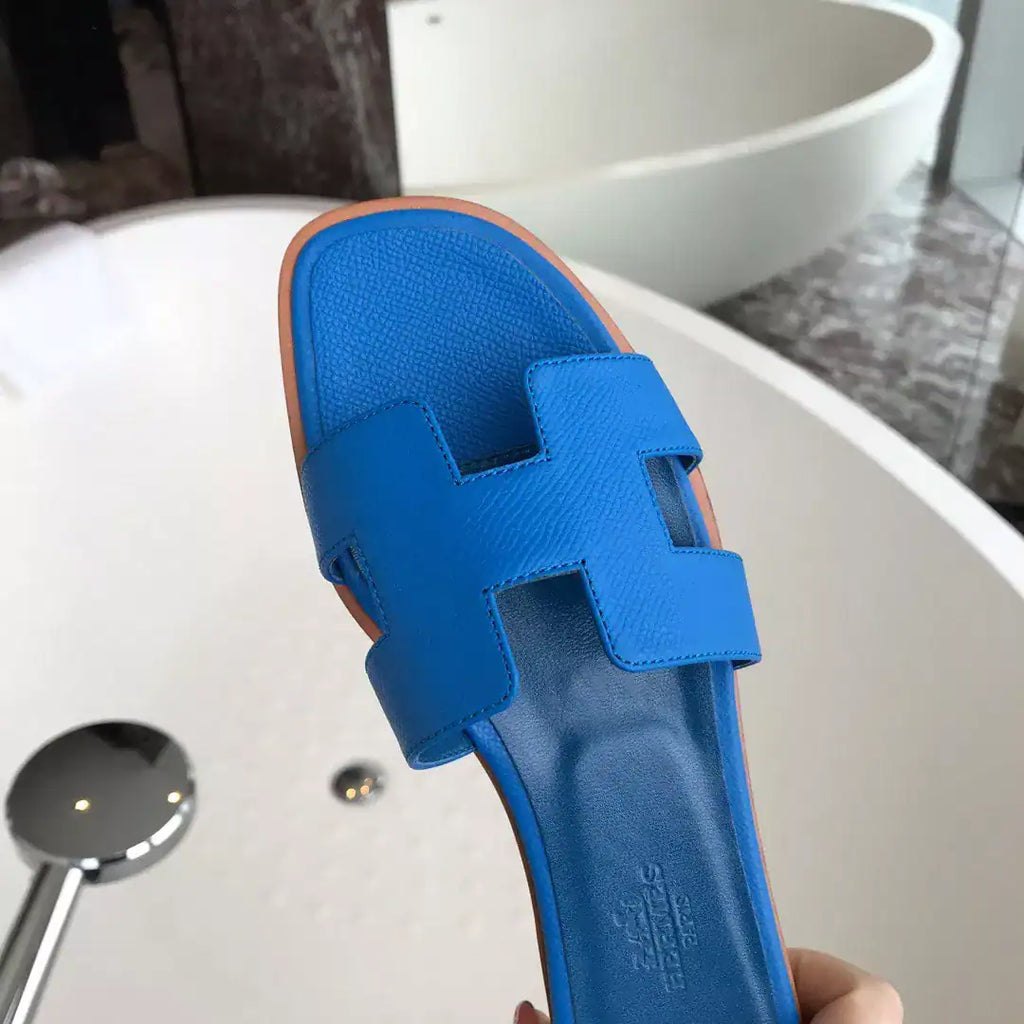 HERMES ORAN SLIDE SANDALS IN BLUE HYDRA EPSOM CALFSKIN – HMSD069