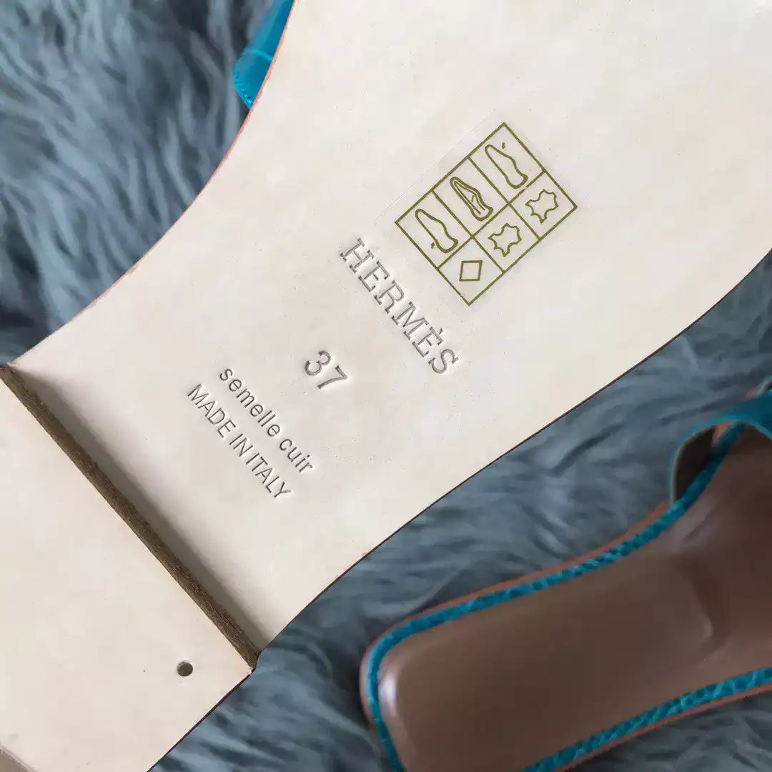 HERMES ORAN SLIDE SANDALS IN BLUE PAON SHINY NILOTICUS CROCODILE SKIN – HMSD061