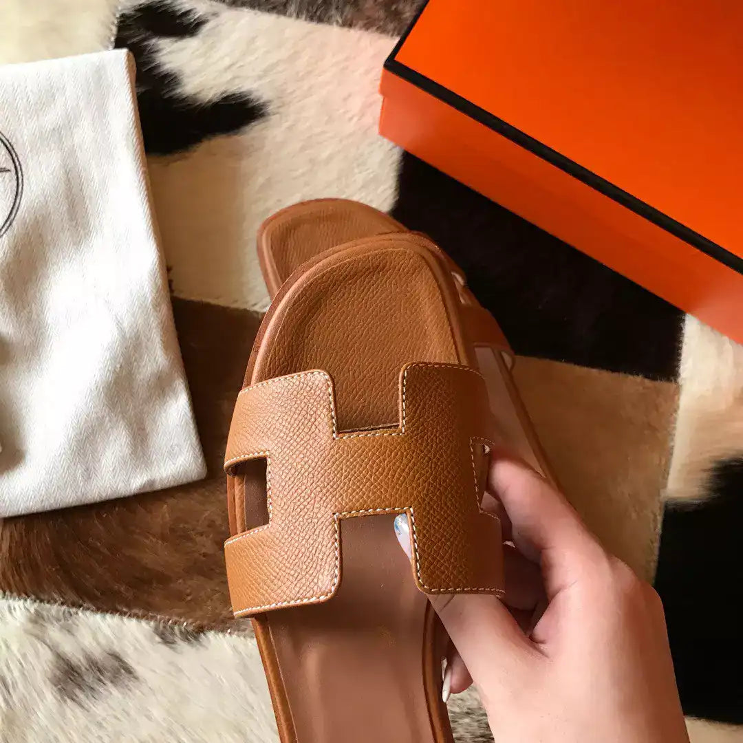 HERMES ORAN SLIDE SANDALS IN BROWN EPSOM CALFSKIN – HMSD071