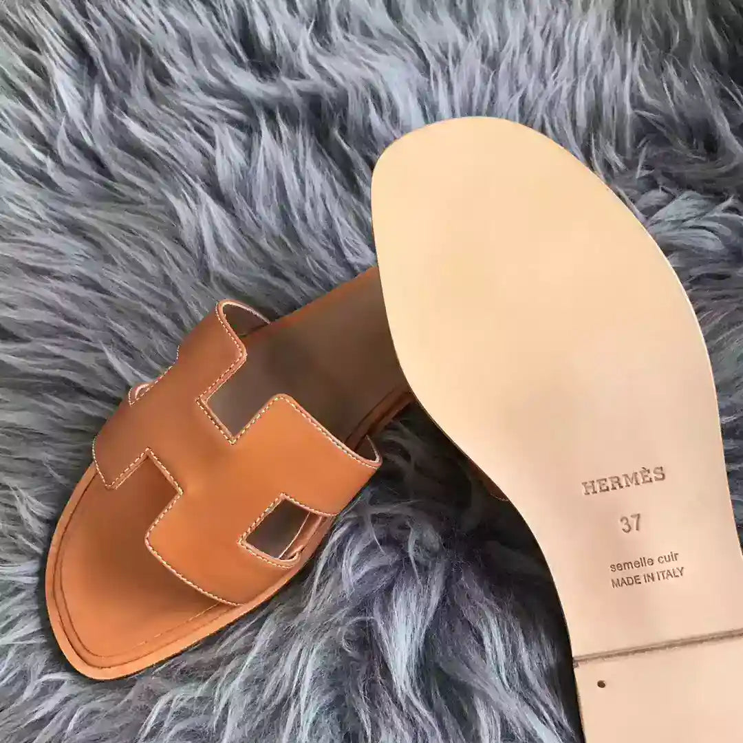 HERMES ORAN SLIDE SANDALS IN BROWN SWIFT CALFSKIN – HMSD129
