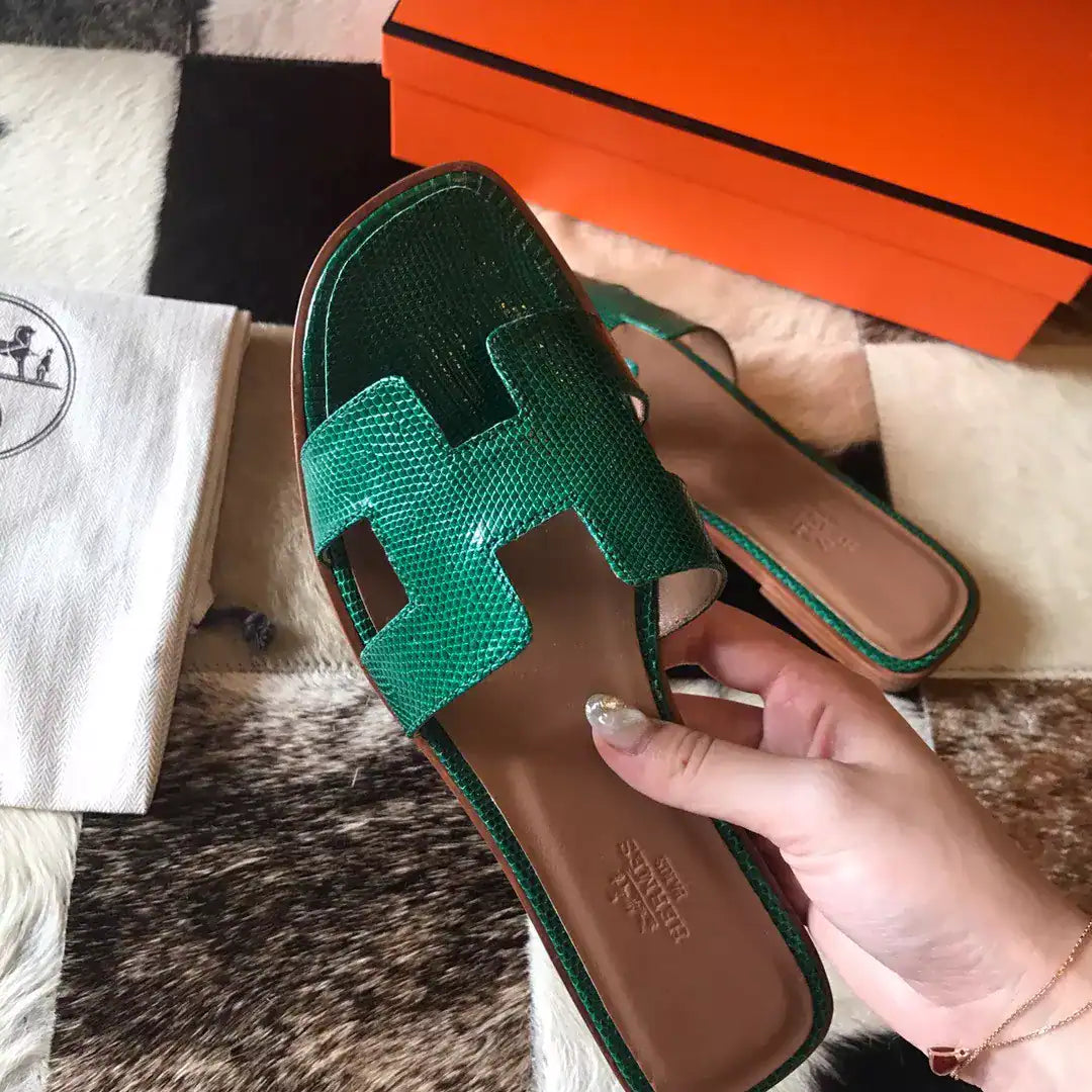 HERMES ORAN SLIDE SANDALS IN GREEN LIZARD LEATHER – HMSD110