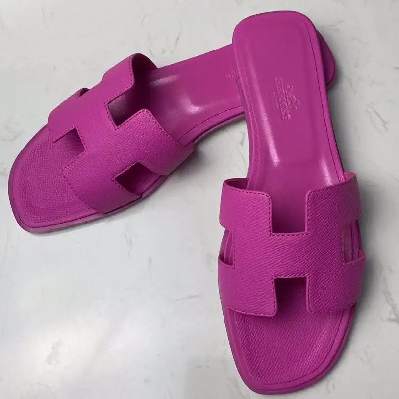 HERMES ORAN SLIDE SANDALS IN MAGNOLIA EPSOM CALFSKIN – HMSD081