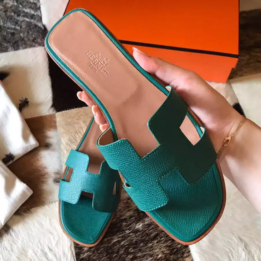HERMES ORAN SLIDE SANDALS IN MALACHITE EPSOM CALFSKIN – HMSD075