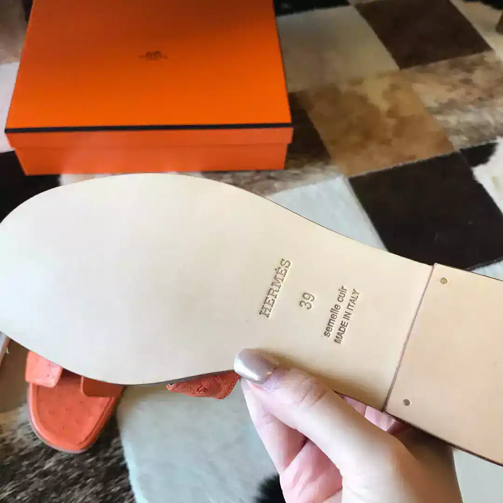 HERMES ORAN SLIDE SANDALS IN ORANGE OSTRICH LEATHER – HMSD067