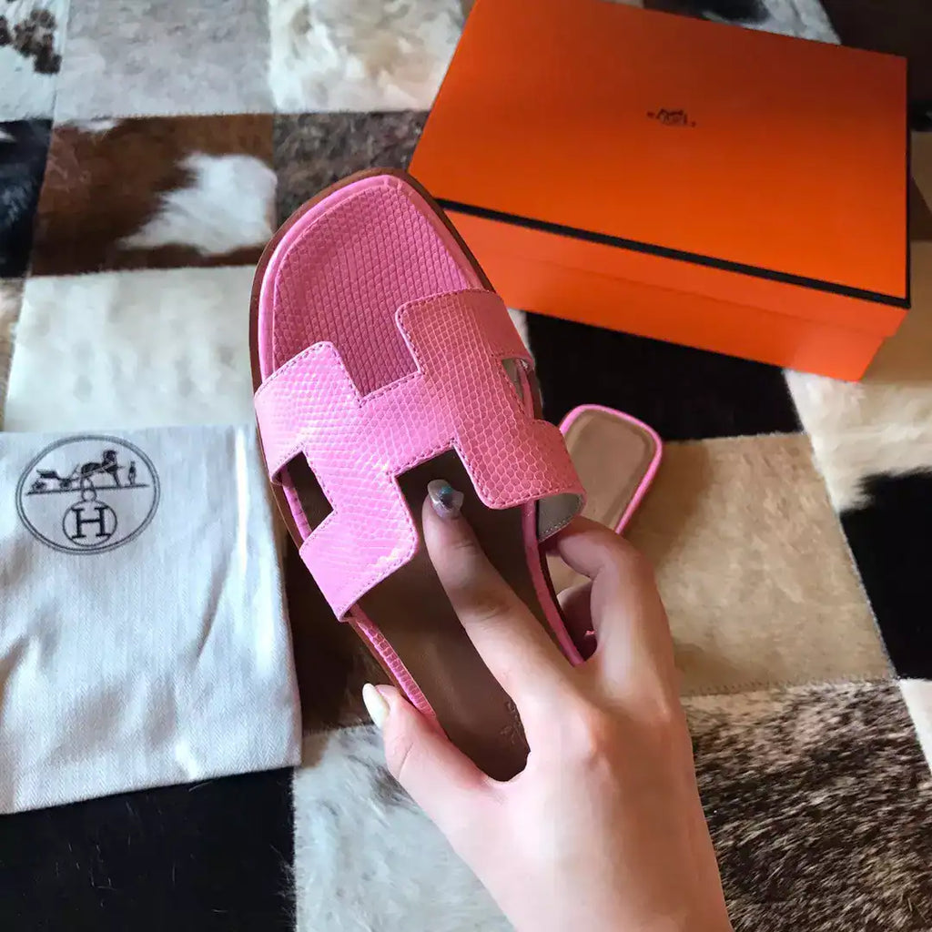 HERMES ORAN SLIDE SANDALS IN PINK LIZARD LEATHER – HMSD113