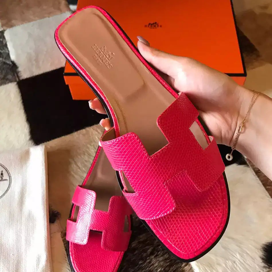 HERMES ORAN SLIDE SANDALS IN RED LIZARD LEATHER – HMSD121