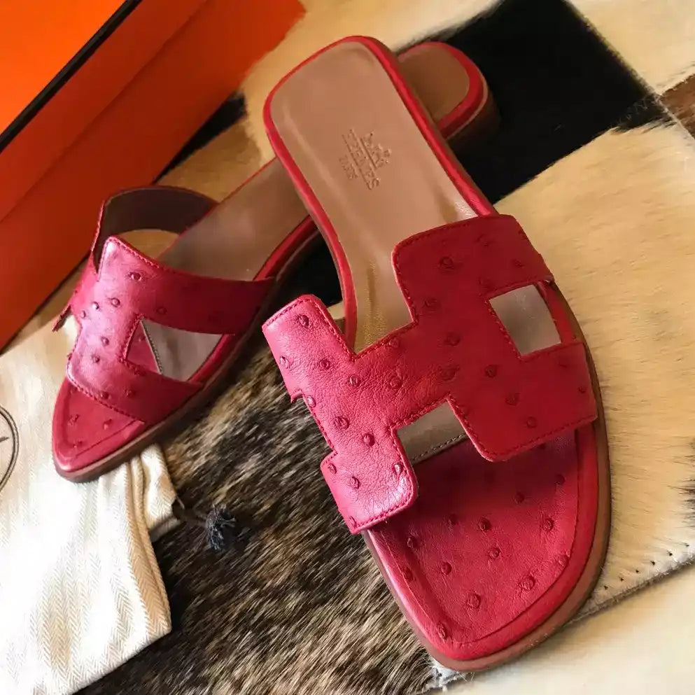 HERMES ORAN SLIDE SANDALS IN RED OSTRICH LEATHER – HMSD080