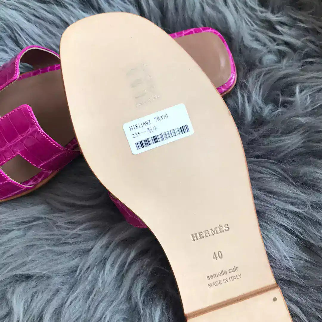 HERMES ORAN SLIDE SANDALS IN ROSE RED SHINY NILOTICUS CROCODILE SKIN – HMSD057