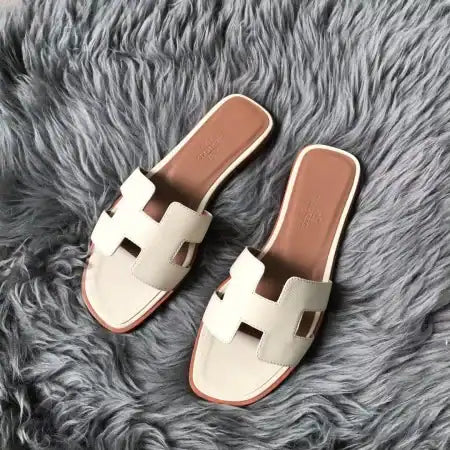 HERMES ORAN SLIDE SANDALS IN WHITE EPSOM CALFSKIN – HMSD089