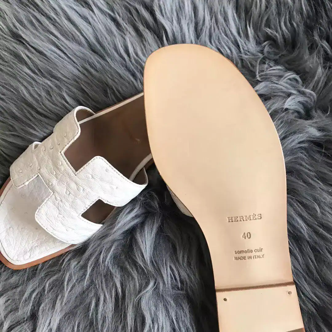 HERMES ORAN SLIDE SANDALS IN WHITE OSTRICH LEATHER – HMSD082