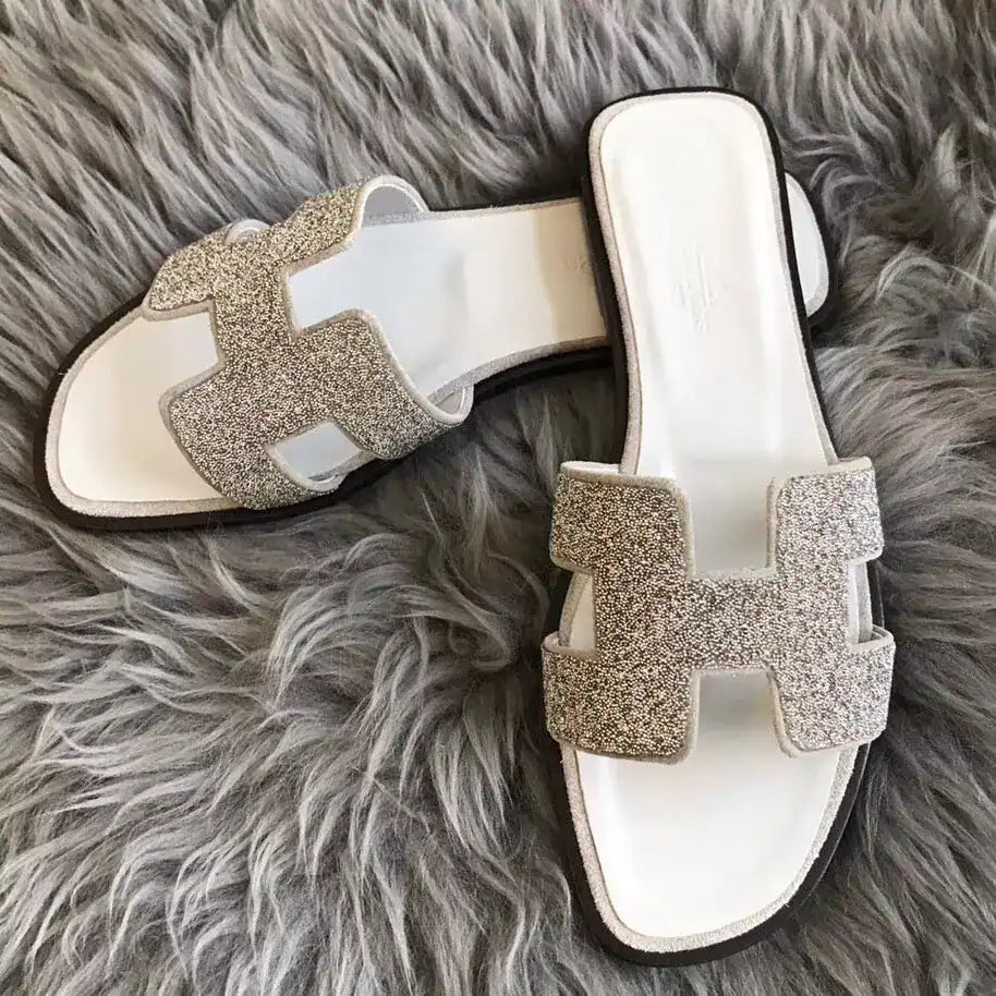 HERMES ORAN SLIDE SANDALS IN WHITE SUEDE WITH CRYSTAL – HMSD109