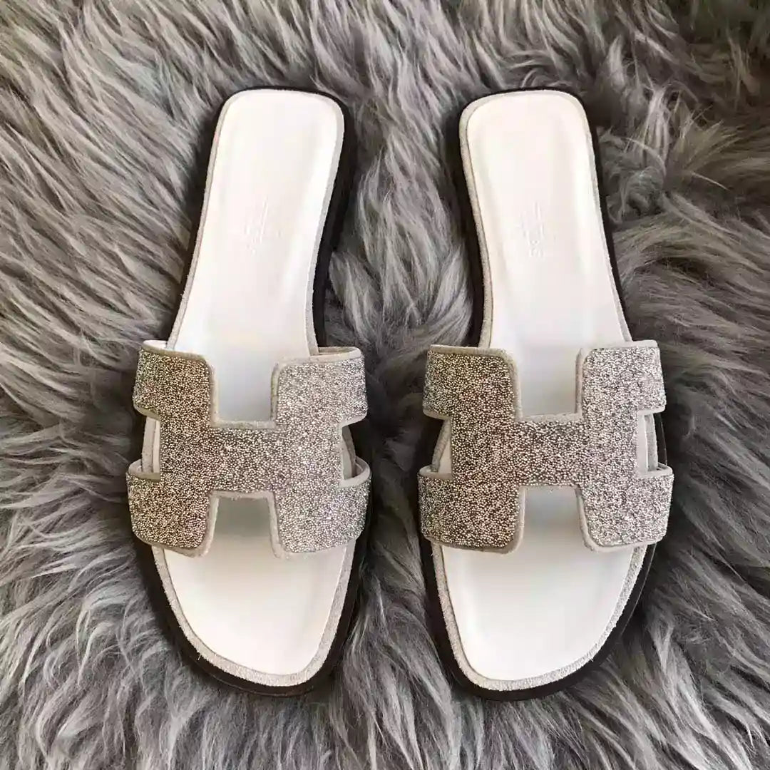 HERMES ORAN SLIDE SANDALS IN WHITE SUEDE WITH CRYSTAL – HMSD109