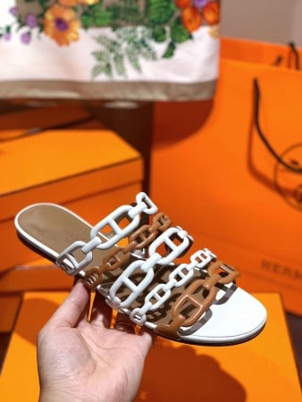 HERMES THALASSA SLIDE SANDALS IN BROWN/WHITE LAMBSKIN – HMSD136