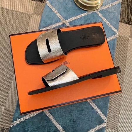 HERMES VIEW SLIDE SANDALS IN SILVER EPSOM CALFSKIN – HMSD132