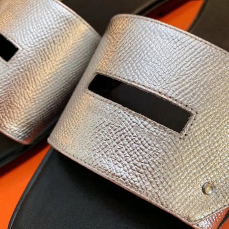 HERMES VIEW SLIDE SANDALS IN SILVER EPSOM CALFSKIN – HMSD132