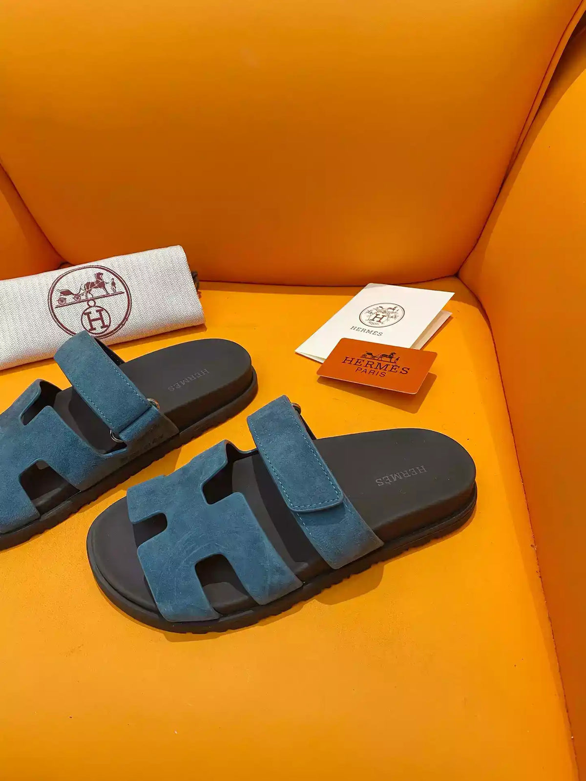 HERMES WOMEN’S CHYPRE SANDALS IN BLUE SUEDE CALFSKIN – HMSD013
