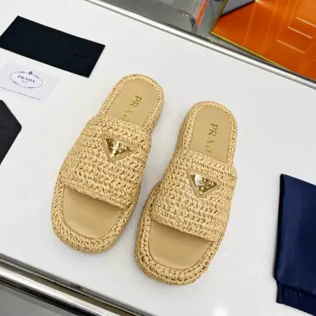PRADA CROCHET FLATFORM SLIDES IN BEIGE RAFFIA-EFFECT YARN – PSD070