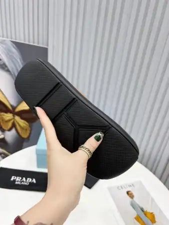 PRADA DOUBLE-STRAP SANDALS IN BROWN LEATHER – PSD041