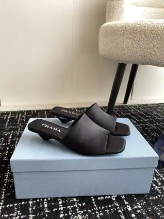 PRADA HEELED SLIDES 35MM IN BLACK SATIN – PSD066