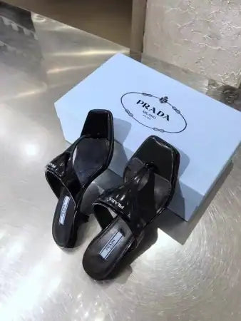 PRADA HEELED THONG SANDALS IN BLACK BRUSHED LEATHER – PSD052