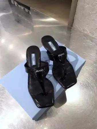 PRADA HEELED THONG SANDALS IN BLACK BRUSHED LEATHER – PSD052
