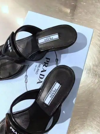 PRADA HEELED THONG SANDALS IN BLACK BRUSHED LEATHER – PSD052