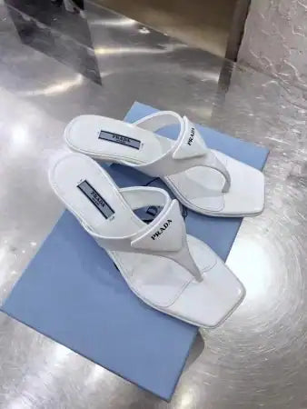 PRADA HEELED THONG SANDALS IN WHITE BRUSHED LEATHER – PSD053