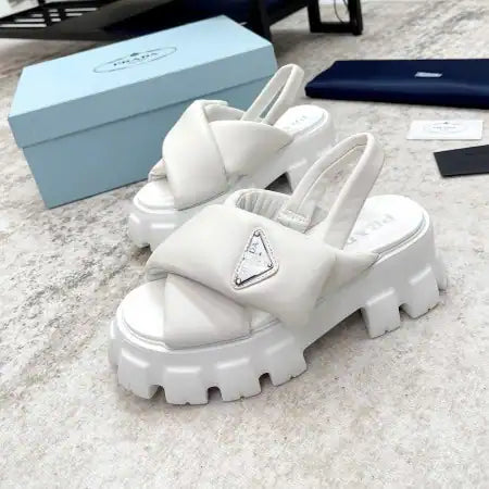 PRADA MONOLITH PADDED SANDALS IN WHITE NAPPA LEATHER – PSD018