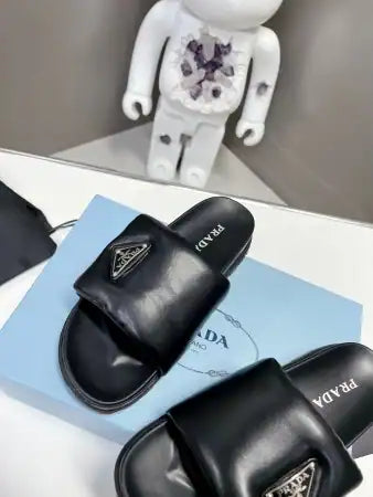 PRADA SLIDES IN BLACK SOFT PADDED NAPPA LEATHER – PSD079