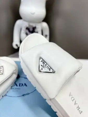 PRADA SLIDES IN WHITE SOFT PADDED NAPPA LEATHER – PSD080