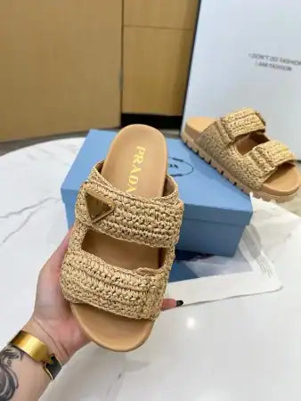 PRADA WOMEN’S CROCHET SANDALS IN NATURAL RAFFIA – PSD026