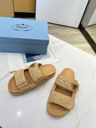 PRADA WOMEN’S CROCHET SANDALS IN NATURAL RAFFIA – PSD026