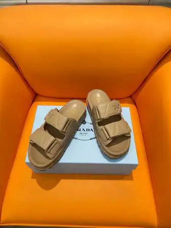 PRADA WOMEN’S SANDALS IN BEIGE PADDED NAPPA LEATHER – PSD024