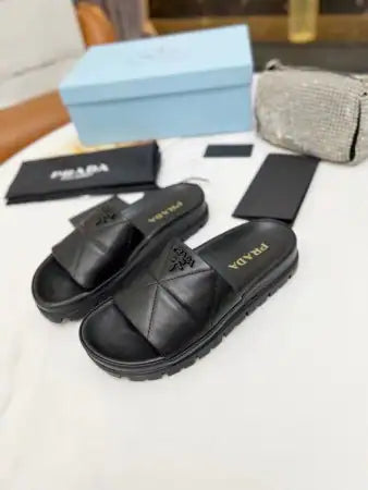 PRADA WOMEN’S SLIDES IN BLACK QUILTED NAPPA LEATHER – PSD083