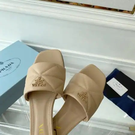 PRADA WOMEN’S SLIDES SANDALS IN BEIGE NAPPA LEATHER – PSD076