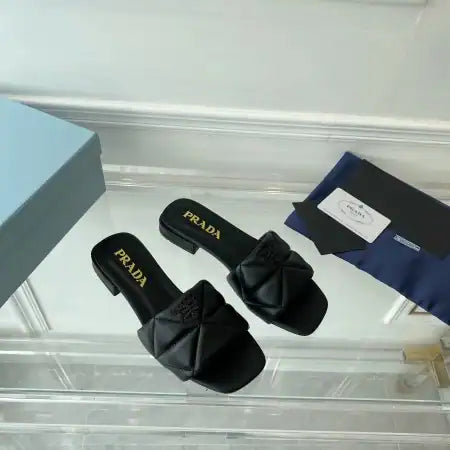PRADA WOMEN’S SLIDES SANDALS IN BLACK NAPPA LEATHER – PSD061