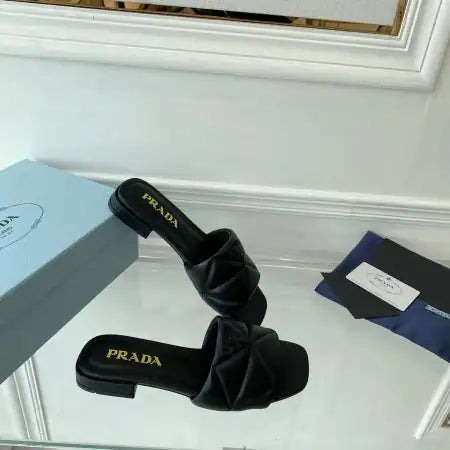 PRADA WOMEN’S SLIDES SANDALS IN BLACK NAPPA LEATHER – PSD061