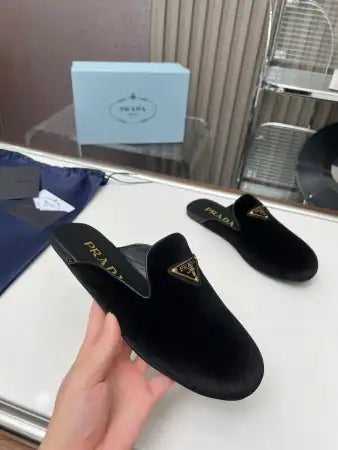 PRADA WOMEN’S SLIPPERS IN BLACK VELVET – PSD013