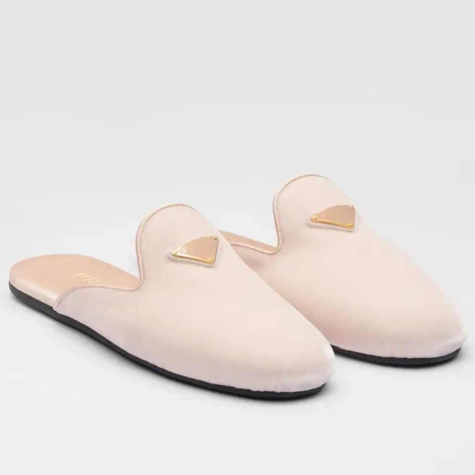 PRADA WOMEN’S SLIPPERS IN NUDE VELVET – PSD073