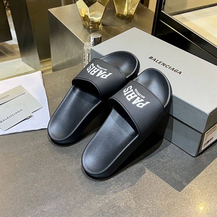 BALENCIAGA CITIES PARIS POOL SLIDE SANDAL – BBD005