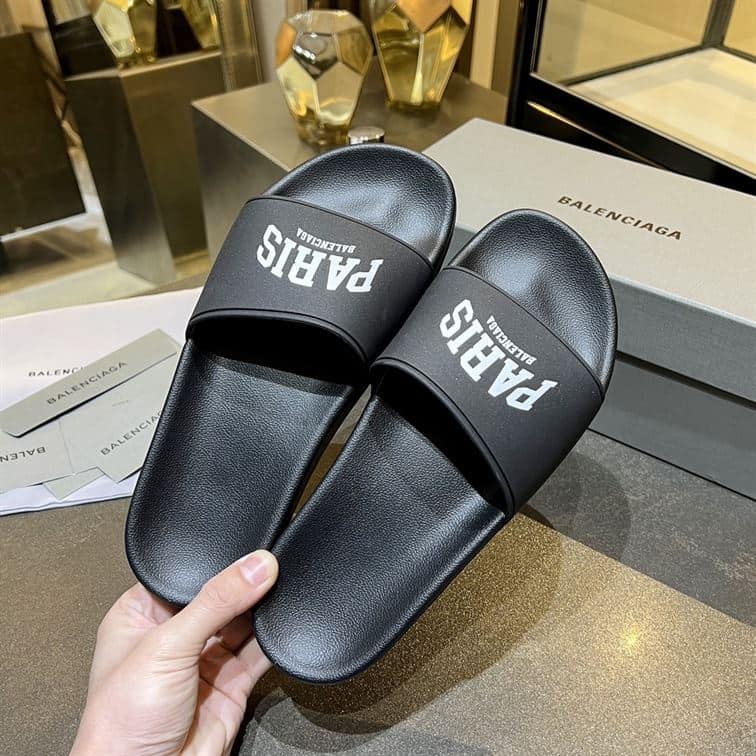 BALENCIAGA CITIES PARIS POOL SLIDE SANDAL – BBD005