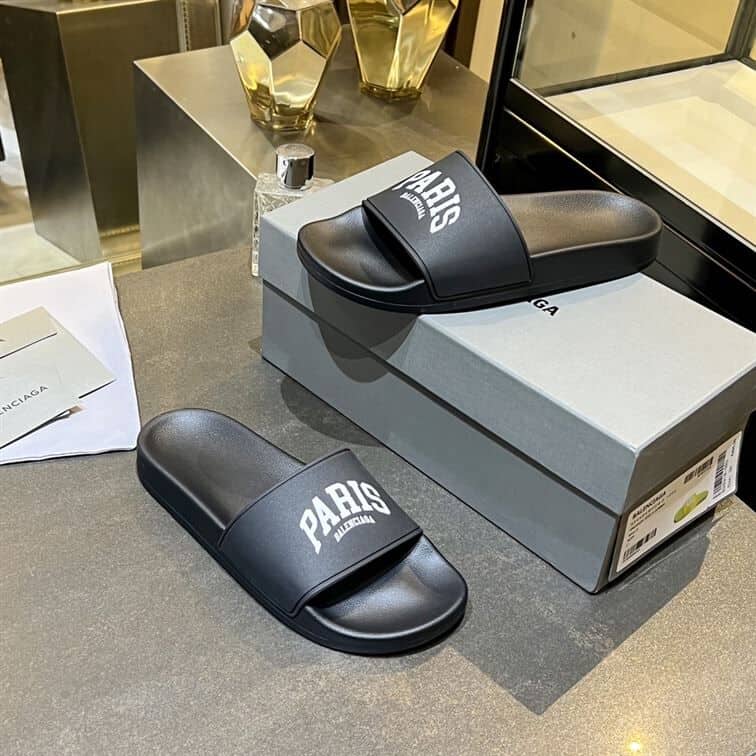 BALENCIAGA CITIES PARIS POOL SLIDE SANDAL – BBD005