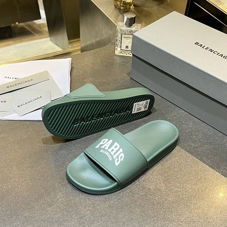 BALENCIAGA CITIES PARIS POOL SLIDE SANDAL – BBD006