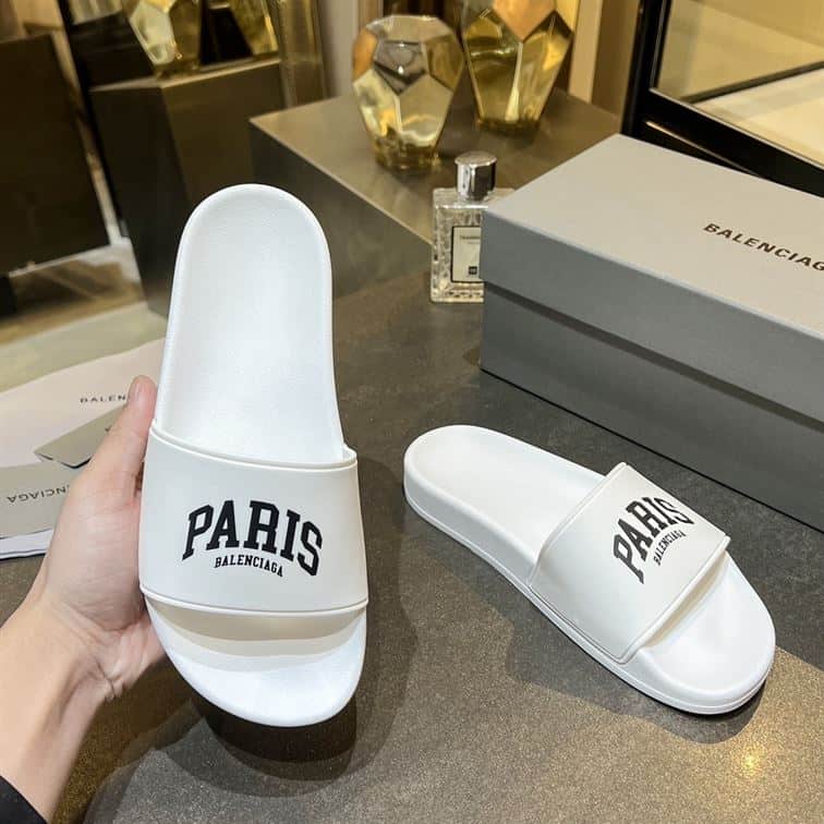 BALENCIAGA CITIES PARIS POOL SLIDE SANDAL – BBD007