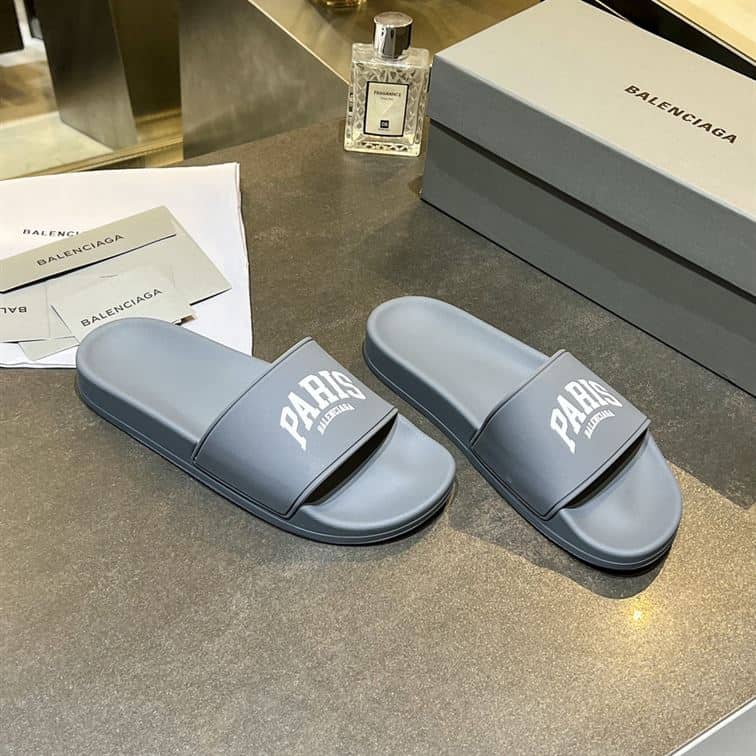 BALENCIAGA CITIES PARIS POOL SLIDE SANDAL – BBD008